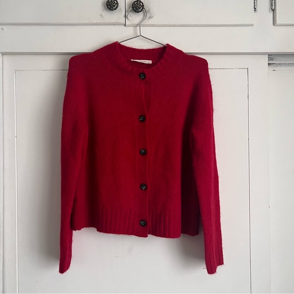 Everlane The Crew Cardigan in Alpaca - Berry Red - Picture 1 of 6
